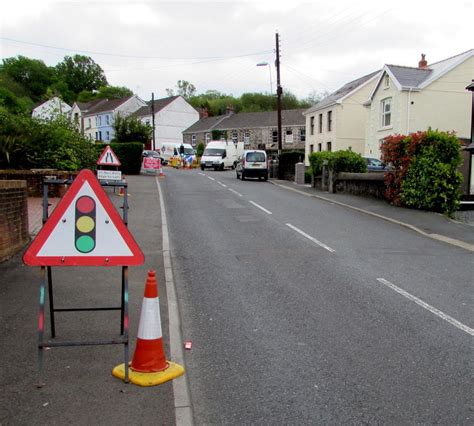 Warning Sign Temporary Traffic Lights Jaggery Cc By Sa 2 0