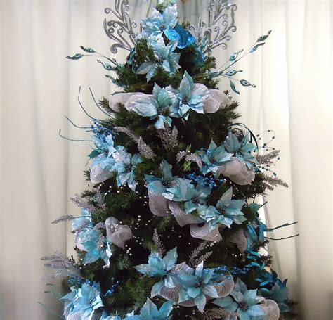 Seasontry: Teal Christmas Tree