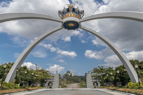 The Crown Arch Johor Bahru 16th Feb 2019 Helen Gray