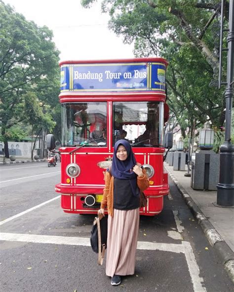 Keliling Kota Bandung Dengan Bandros Hijau Wulan Kenanga