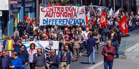 Autonomia Differenziata Manifestazione In Piazza A Cosenza Non