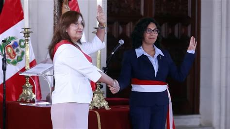 Leslie Carol Urteaga Peña Perfil Y Hoja De Vida De La Nueva Ministra