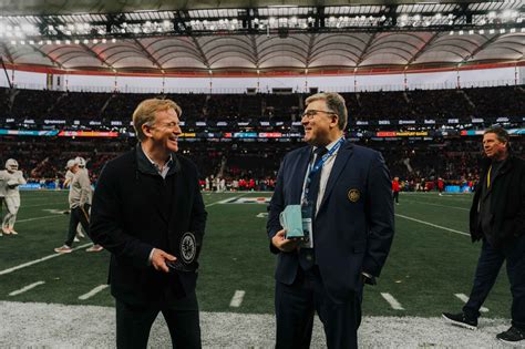 Spektakulärer Tag beim ersten NFL Spiel in Frankfurt Eintracht