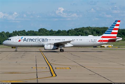 N Uw Airbus A American Airlines Evan Dougherty Jetphotos