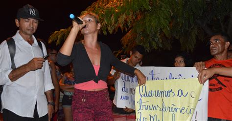 Familiares Interditam Rua Em Tut Ia Reivindicam Ajuda A Paciente Que