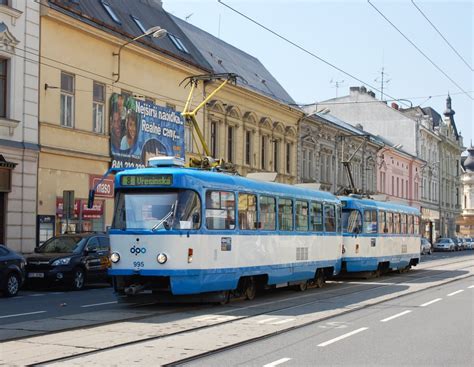 Doppeltraktion T3SUCS Mit Fahrtwagen 995 Als Linie 8 Von Ostrauer