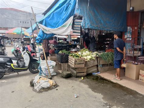 Jelang Idul Adha Harga Bahan Pokok Di Polman Mengalami Kenaikan