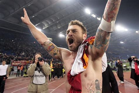 Il Derby Della Coppa Italia Va Alla Roma 2 A 1