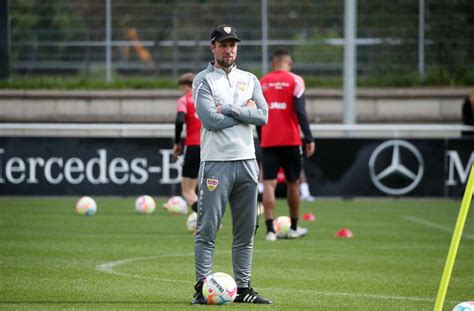 Vfb Stuttgart Sebastian Hoene Was Ihm Sein Meistertrainer Beim Vfb