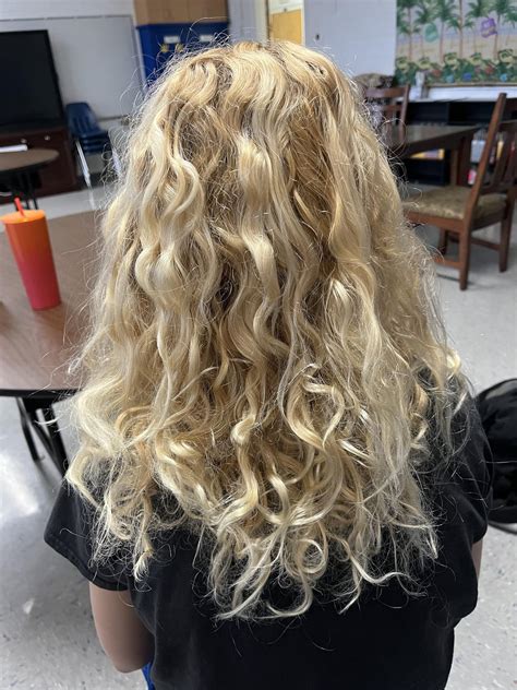 Dry ends! : r/curlyhair