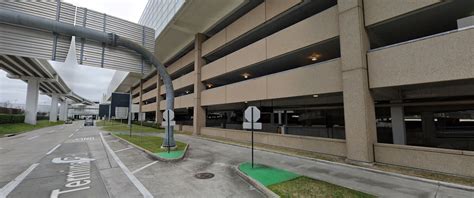 Houston Airport Terminal B parking facilities Bush IAH