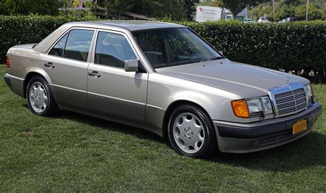 Mercedes-Benz W124 - Wikipedia