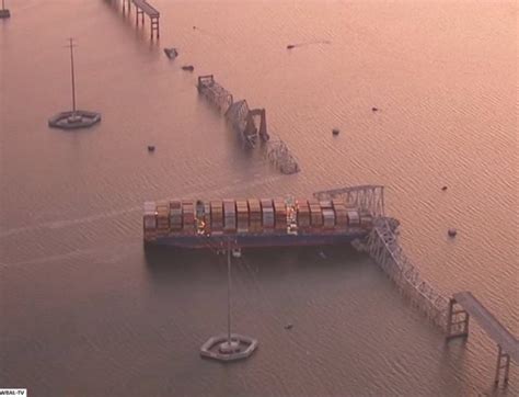 Navio Teve Problemas Antes De Derrubar Ponte Nos Eua