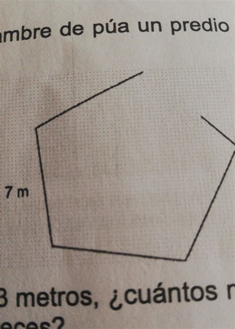 28 Se necesita cercar con alambre de púa un predio de forma pentagonal