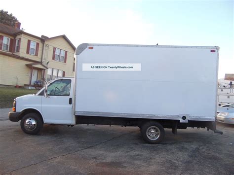 2005 Gmc 3500 Express Savana Delivery Van 16 Foot Box Truck