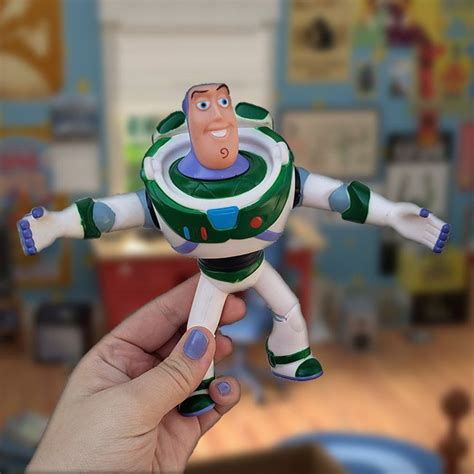 Boneco Infantil Buzz Lightyear Toy Story Cm Disney Submarino