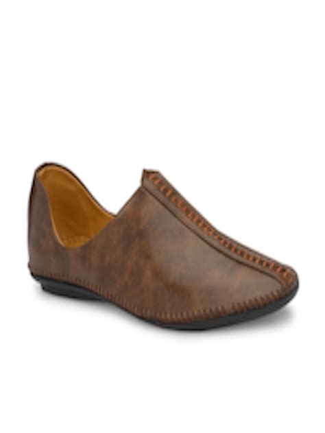 Buy Hundo P Men Brown Solid Mojaris Casual Shoes For Men 20723972 Myntra