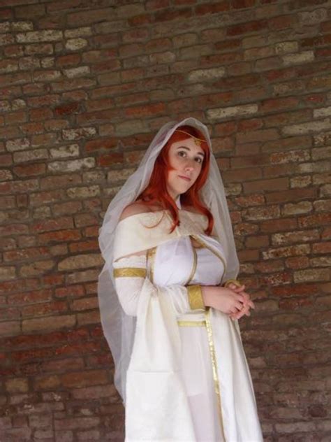 Dark Souls Gwynevere Cosplay