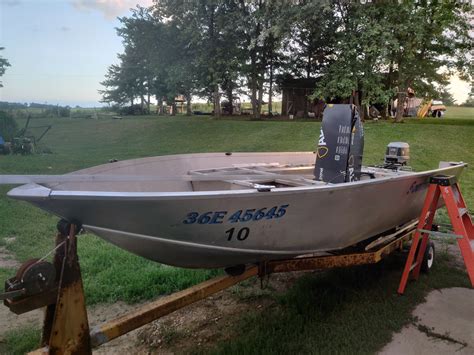 Building up a 16' aluminum, and adding a DIY centre console : r