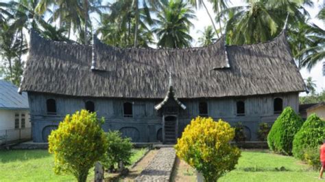 9 Wisata Kota Batusangkar Ada Istana Pagaruyung Yang Ikonik