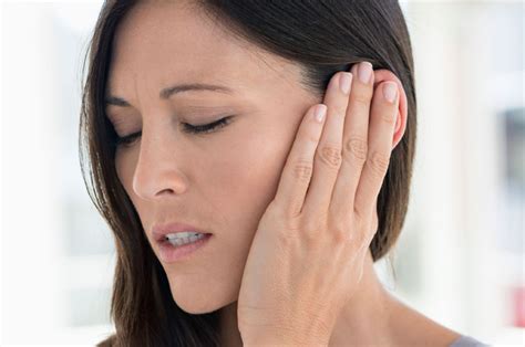 Learn Why Ear Hurts When I Swallow? All Causes & Treatment