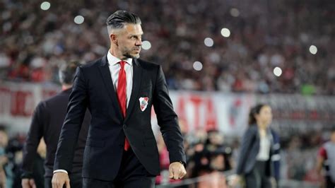 Demichelis le marcó la cancha a Brito la postura del DT de River con