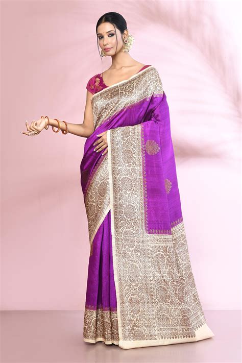 Buy Magenta Raw Silk Woven Floral Motifs Banarasi Saree With Running