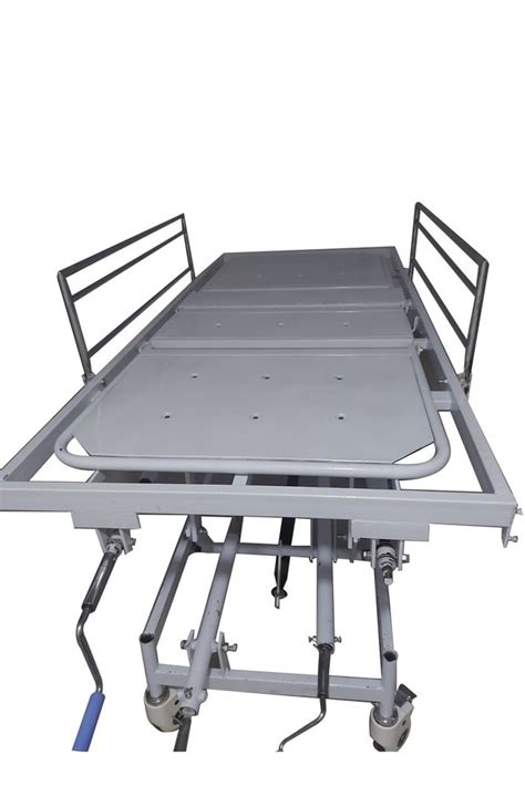 Operating Type Automation Grade Manual Fowler Hospital Bed At Rs