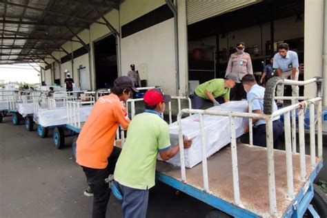 Janazah Korban Kapal Tenggelam Di Malaysia Tiba Di Bizam Cek