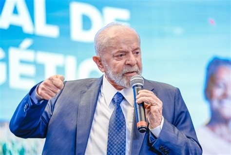 Lula Lamenta Desabamento De Telhado De Igreja No Recife