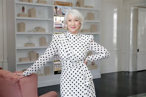 Helen Mirren on Gray Hair, 12-Minute Workouts and Her Secret to a Life ...