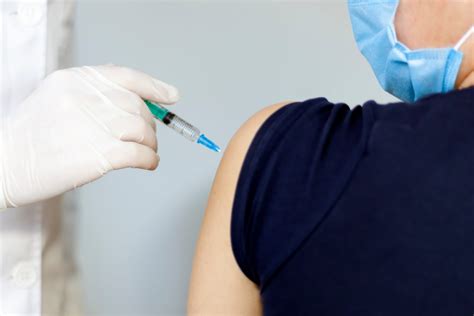 Punct de vaccinare anti COVID 19 la graniță Cei care intră în țară pe