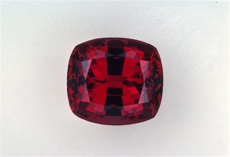 Garnet Value Price And Jewelry Information International Gem Society