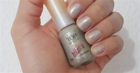 Para Inspirar as Unhas da Semana Um Nude e Um Azul Pimenta de Açúcar