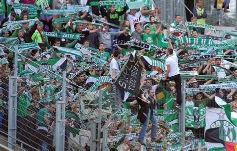 Asse Les Supporters Stéphanois Déferlent Sur Milan