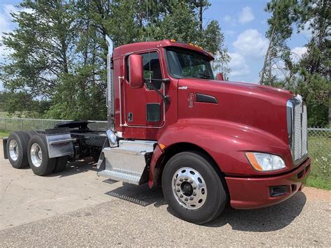 2014 Kenworth T660 Tandem Axle Day Cab Truck Paccar 455hp 10 Speed