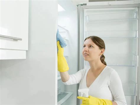 How To Clean Your Fridge With Baking Soda Pbcleaning 247