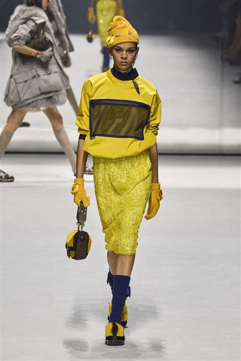 Fendi Sfilata New York Con Marc Jacobs Borse Baguette E Look Foto 10