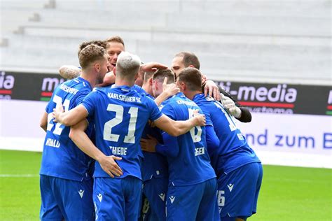 Fünfter Sieg in Serie KSC jubelt auch gegen den HSV meinKA