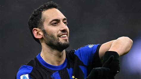 Calhanoglu Il Nemico Numero Uno Del Milan Lo Scudetto Nel Derby Per