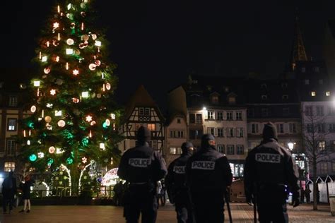 Un An Apr S L Attentat Du March De No L L Hommage De Strasbourg Aux