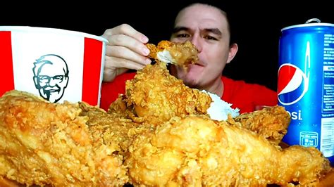 ASMR EATING KFC SPICY CHICKEN MUKBANG BUCKET EATING SHOW TAGAUMA