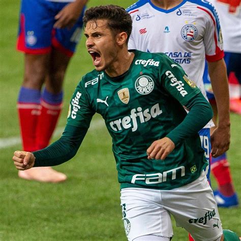 Raphael Veiga tem lesão confirmada e vira desfalque no Palmeiras