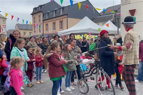 En Images La Premi Re Dition De La Rue Aux Enfants De Bernay A T Un