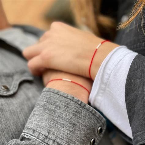 El Significado De La Pulsera De Hilo Rojo Con Nudos