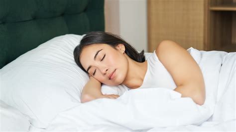 What Do False Awakening Dreams Mean? Unlocking Your Hidden Sleep Thoughts