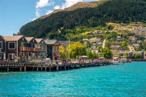 QUEENSTOWN, NEW ZEALAND - 13 JANUARY 2017: Scenic View of Lake, Street ...