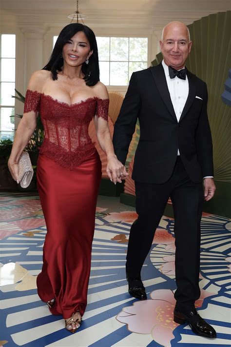What Is Lauren Sanchez Even Doing Go Fug Yourself Go Fug Yourself