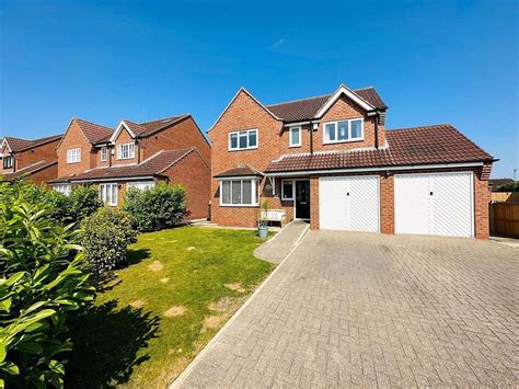 4 Bed Detached House For Sale In Nursery Close Hemingbrough Selby Yo8