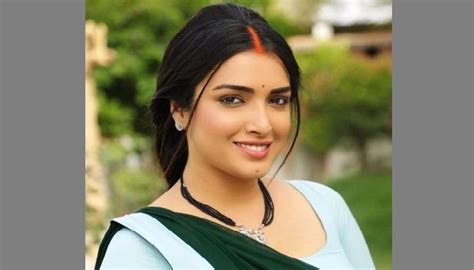 Amrapali Dubey Photo HD Wallpaper Image Hot Pic Bhojpuri Actress